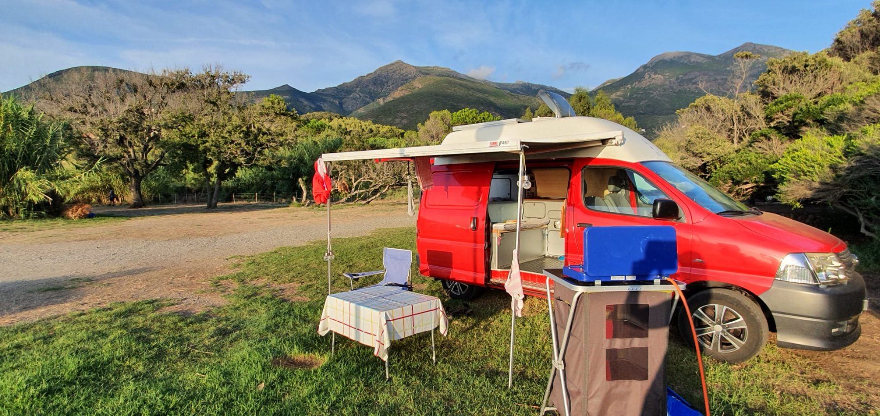 Toyota Veicoli da campeggio: Toyota Hiace D-4D – Usato da Seelisberg venduto da ger_kk2s 2