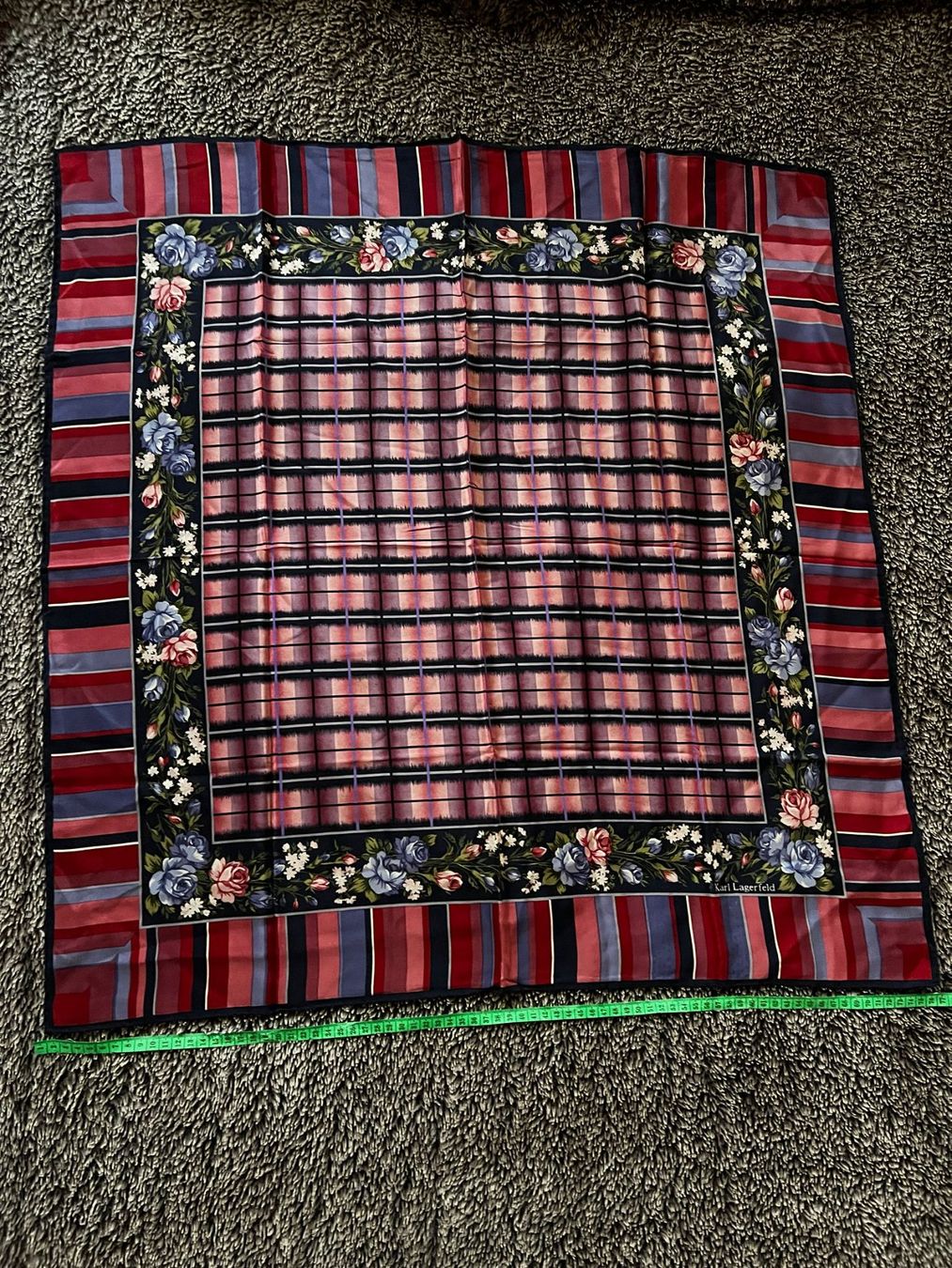 Karl Lagerfeld Foulard & Sciarpe: Karl Lagerfeld Seidentuch ca. 76x76 cm – Usato da Winterthur venduto da Dejv 2