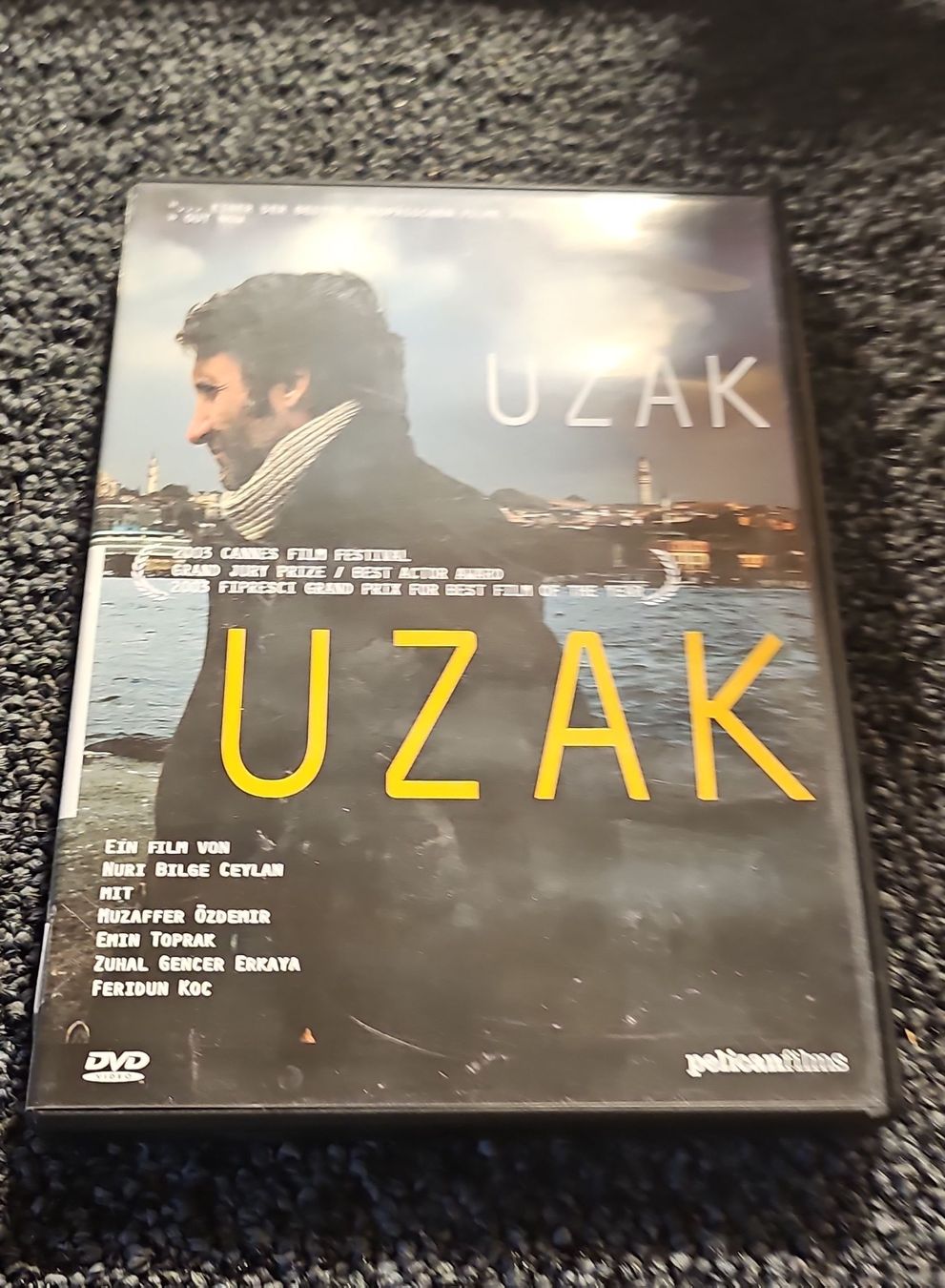 Tutti i DVDs: Uzak DVD (20410) – Usato da Ruswil venduto da jan_bxl5
