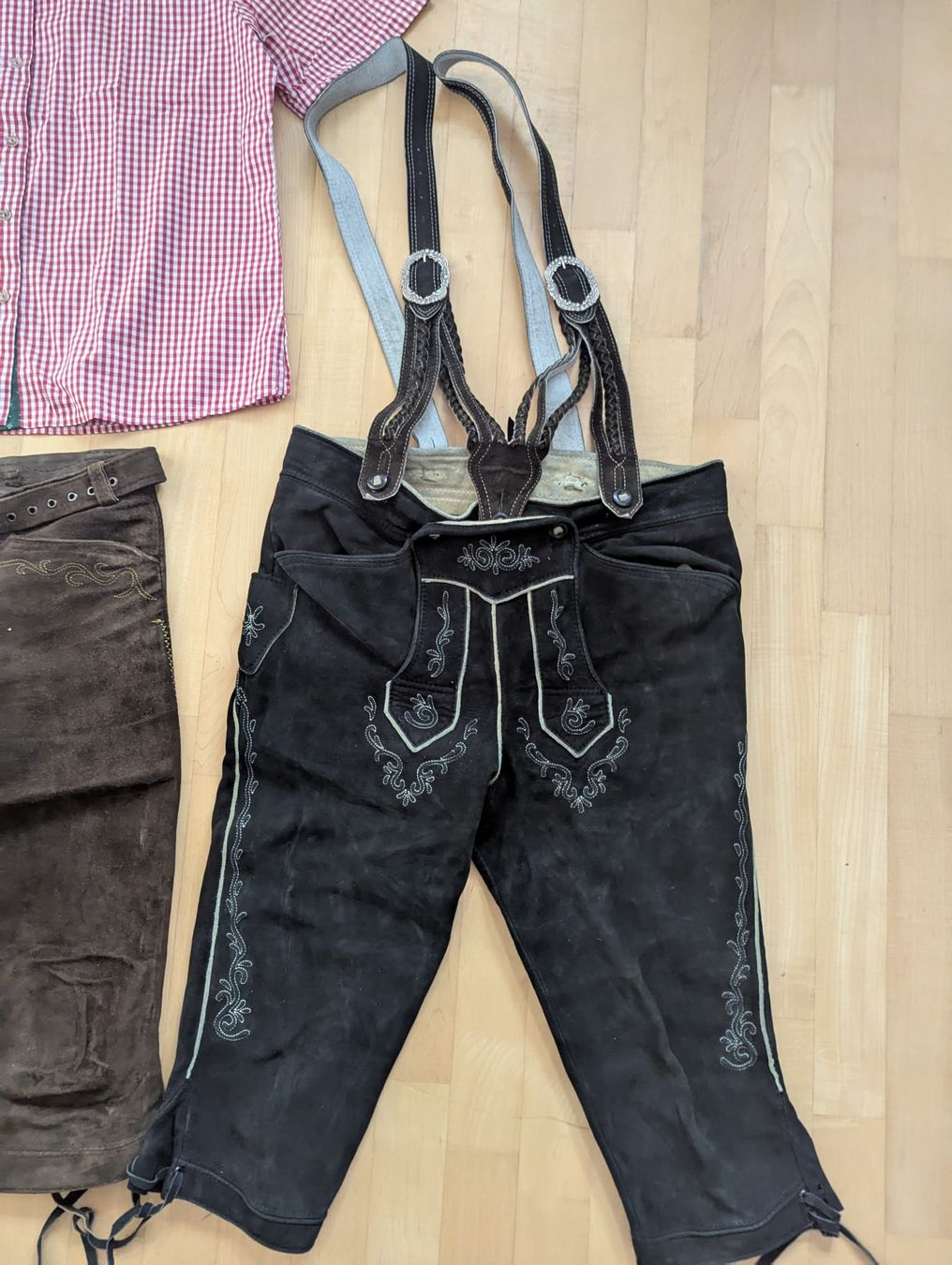 Pantaloni: Lederhose / Tracht BECKERT – Usato da Binz venduto da julijuli