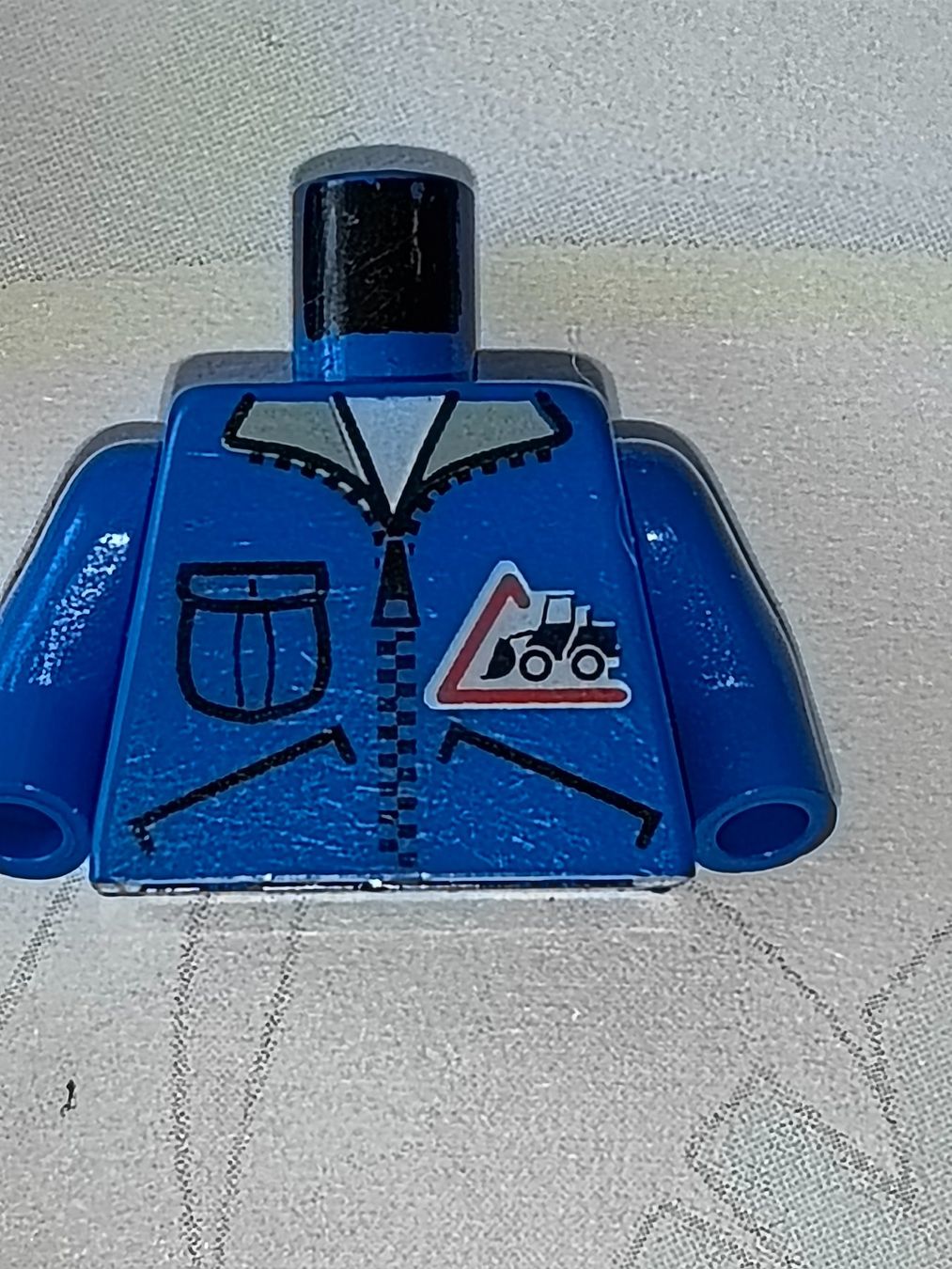 Lego Kit di costruzioni: Legofigurenteile  Torso Town Bulldozer Logo, Zipper Jack/E02 – Usato da St. Gallen venduto da Bisaknosp 4
