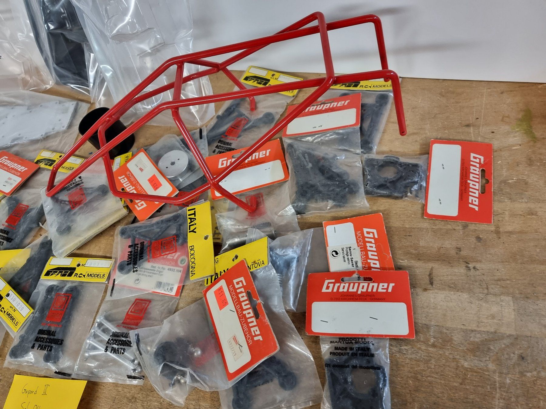 Graupner Modellismo RC: Gepard 3 Graupner (Kyosho Tamiya Robbe) Set 4 – Nuovo (secondo la descrizione) da Ballwil venduto da Roboter 3