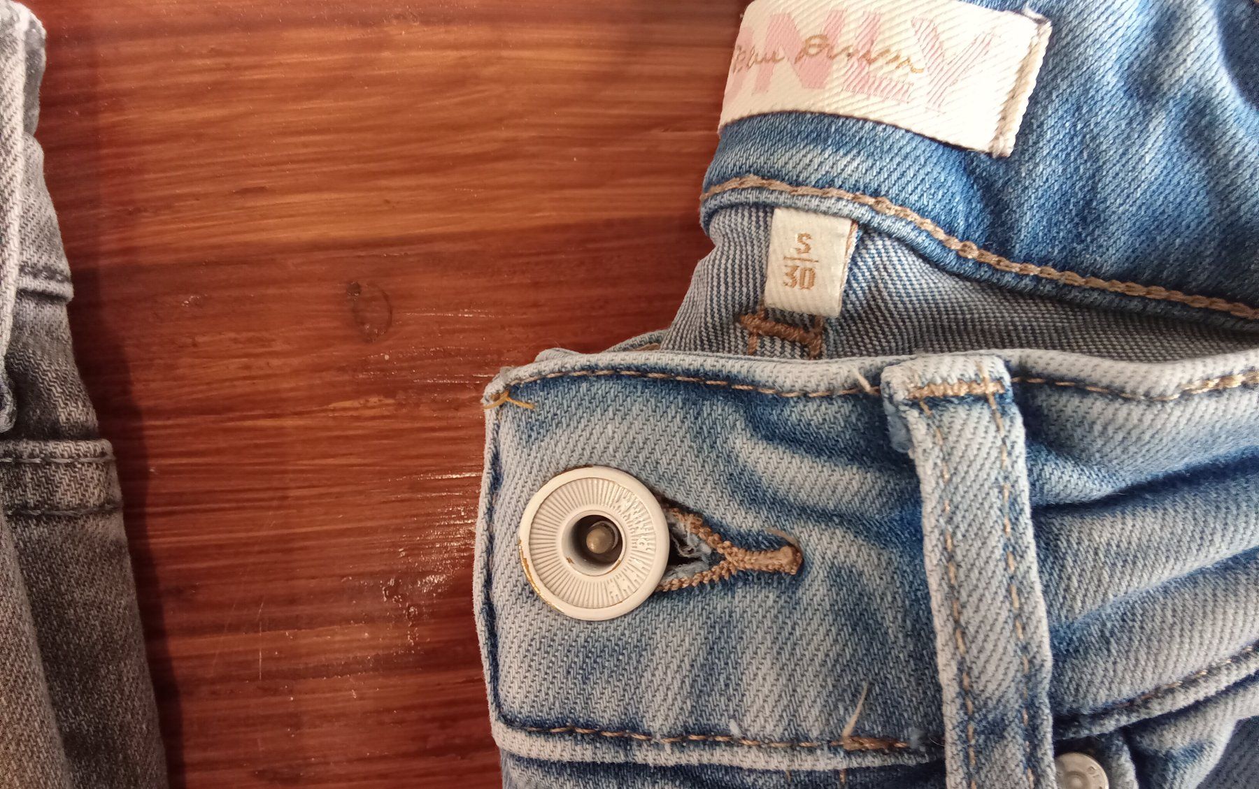 Lotti di vestiti: Hosen-Bundle: 3 modische Hosen, Grösse S/30 – Usato da Mollis venduto da 5903philipp 2
