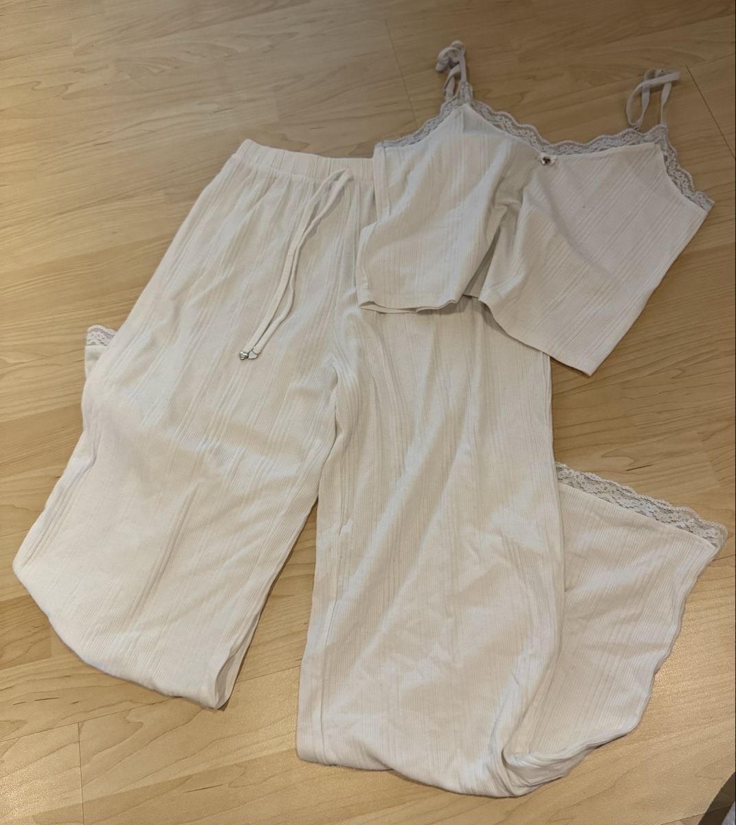 Negligees & Pigiami: Pyjama Top mit Hose, weiss, Grösse 34 – Nuovo (secondo la descrizione) da Tuggen venduto da jess_gls06