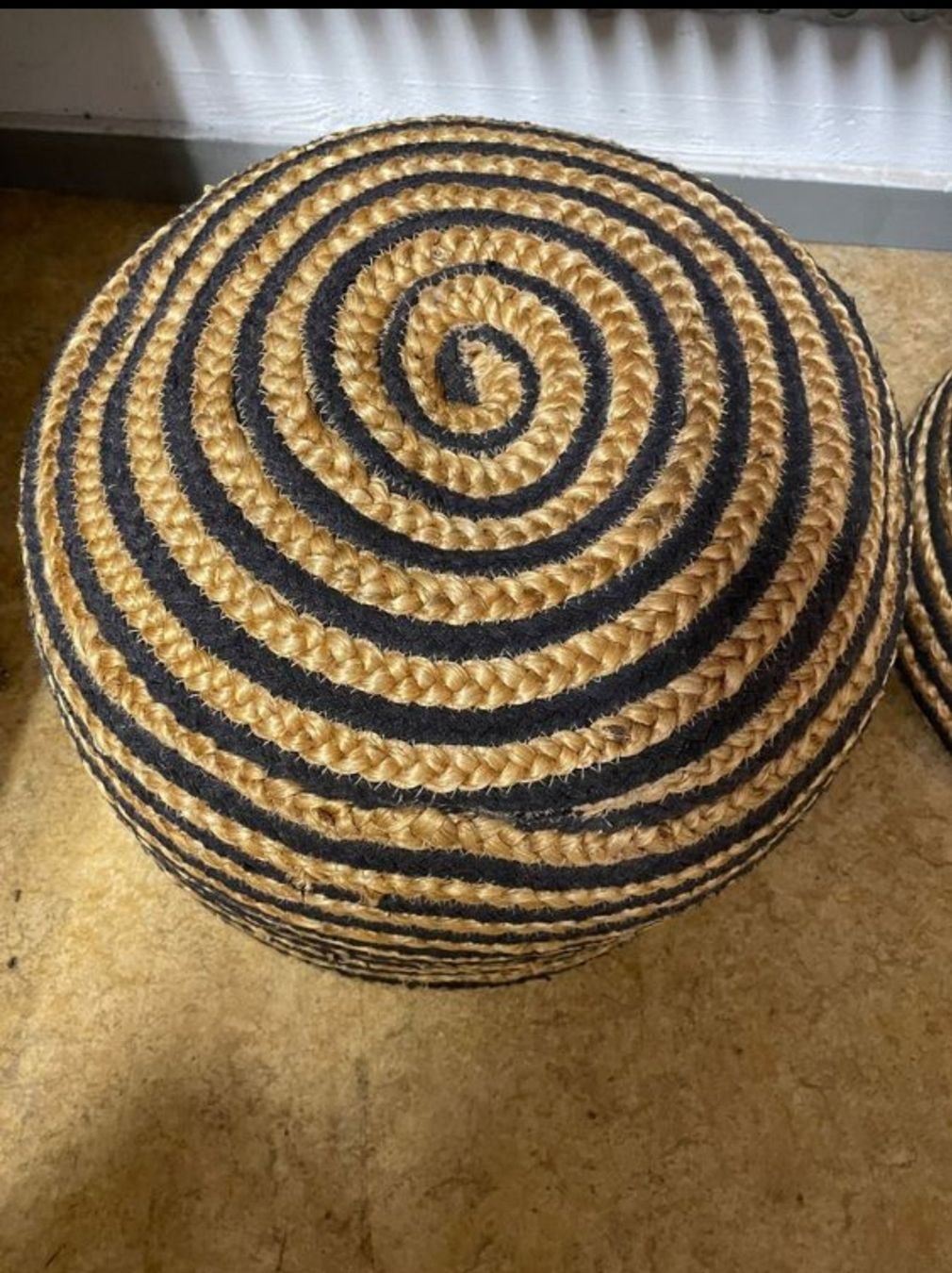 Pfister Sgabelli: Sisal Hocker Pouf – Usato da Winterthur venduto da Ajcps