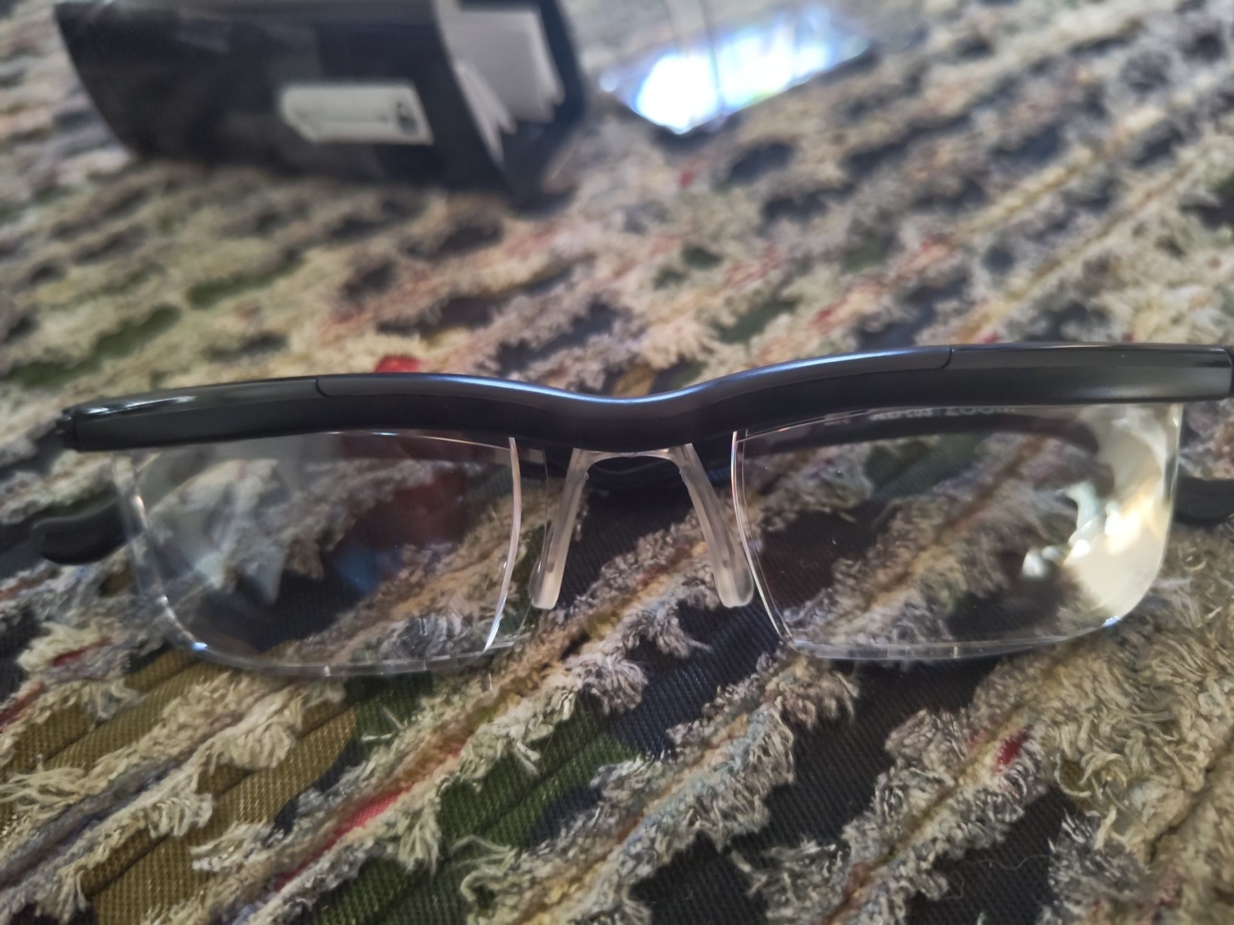 Occhiali & Lenti: Seeplus Zoom Brille mit Einstellbarer Sehstärke – Nuovo (secondo la descrizione) da Weinfelden venduto da RobsFortune 3