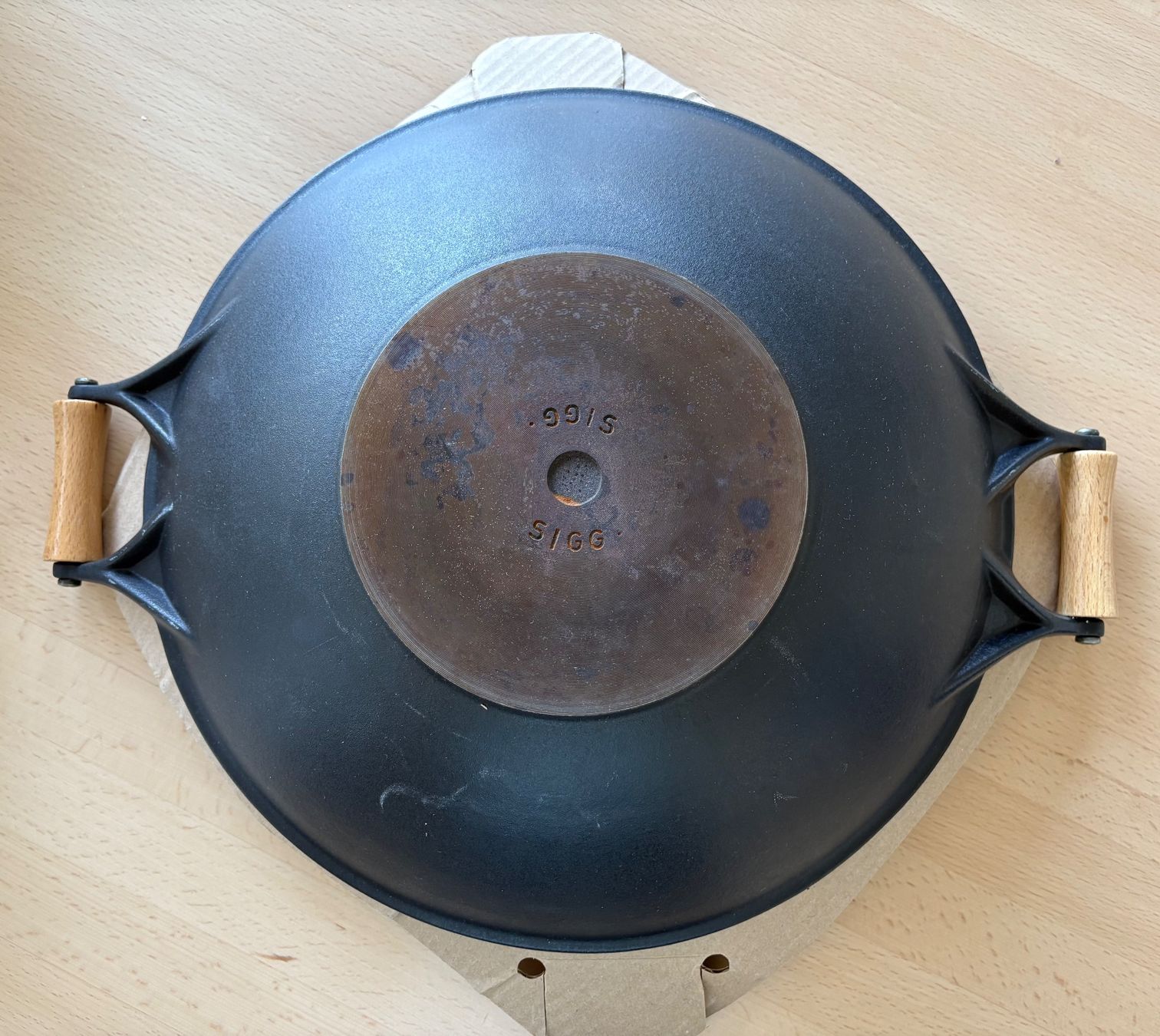 Sigg Padelle: SIGG Gusseisen Wok mit Deckel – Usato da Root venduto da essafa 3