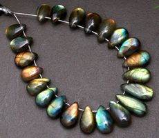 Cabochon Set L-3555– Multifire Labradorit 22 Stück 52 Karat