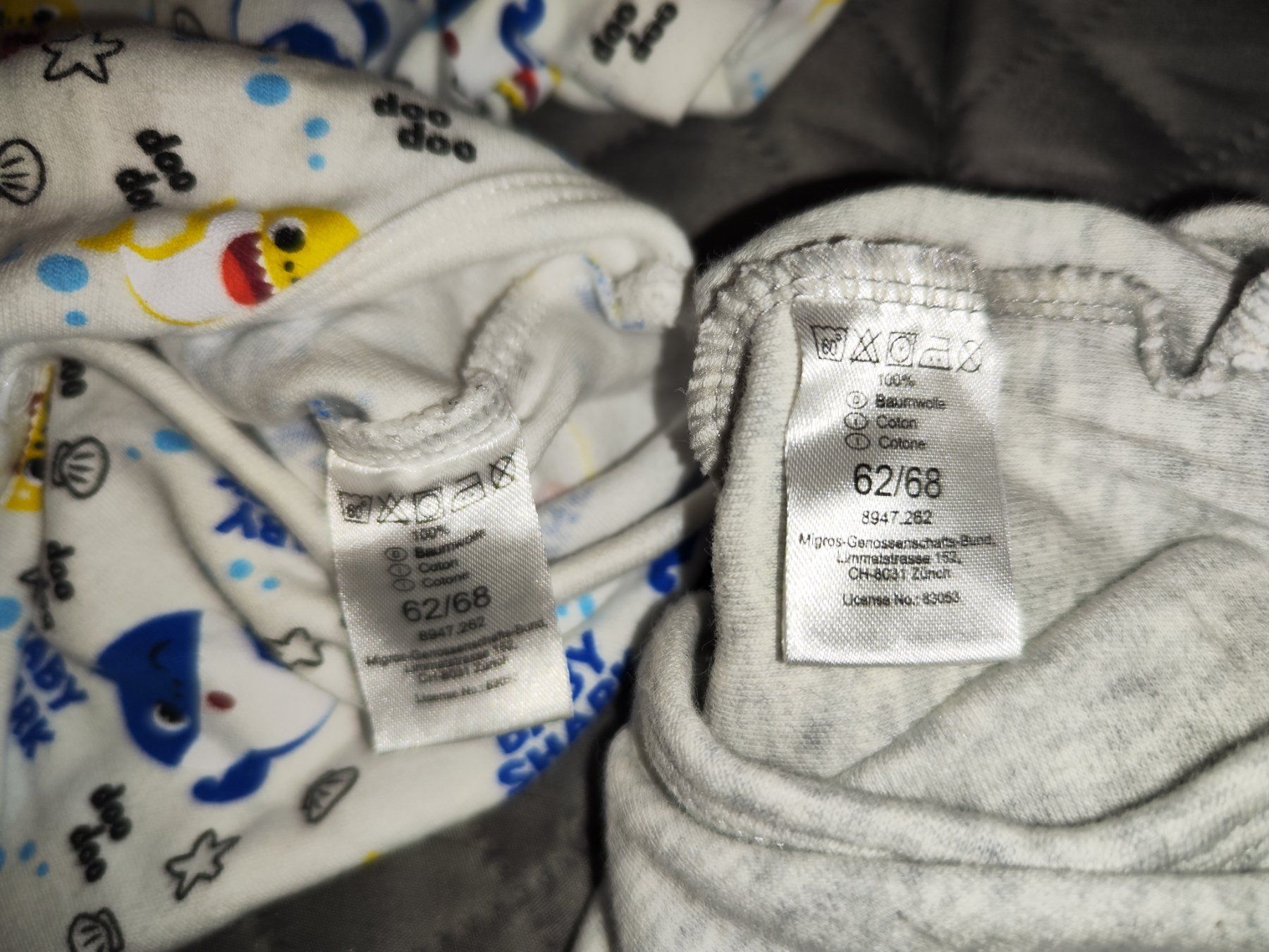 Biancheria intima: Body 2x "Baby Shark" gr. 62/68 – Nuovo (secondo la descrizione) da Reinach BL venduto da chilller92 1