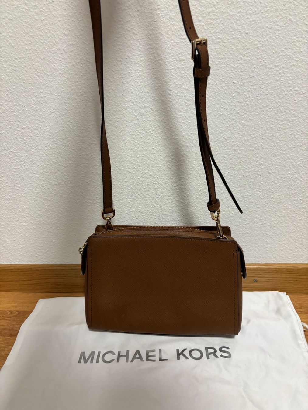 Michael Kors Taschen für Damen: Braune Michael Kors Tasche – Gebraucht aus Buchs ZH von lin_yc6r 1