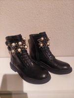 Schwarze Leder Stiefeletten mit Perlen Gr. 37