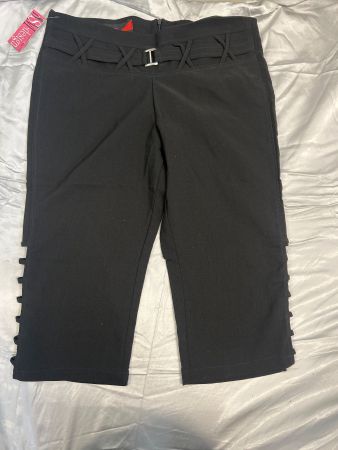 Capri Hose Figurbetont Schwarz Gr 40 Neu