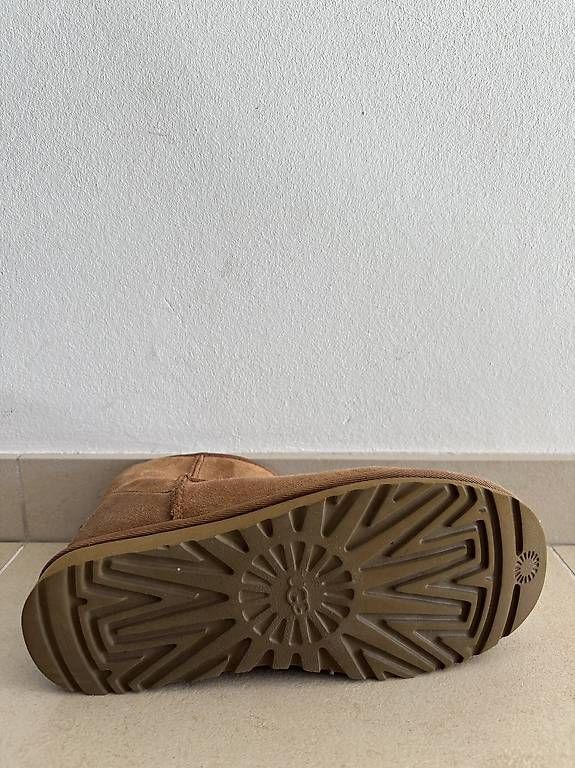 Ugg Scarpe da donna: Ugg beige – Usato da Pomy venduto da Gtum 1