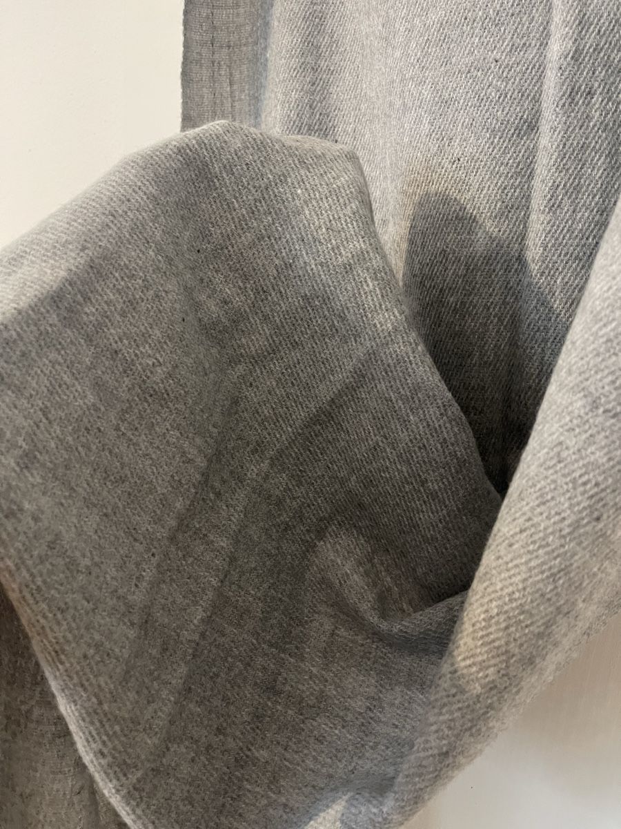 Acne Studios Foulards & écharpes: Schal, Decke, Hellgrau – Neuf (Voir description) à Wetzikon ZH par man_7mn7 3