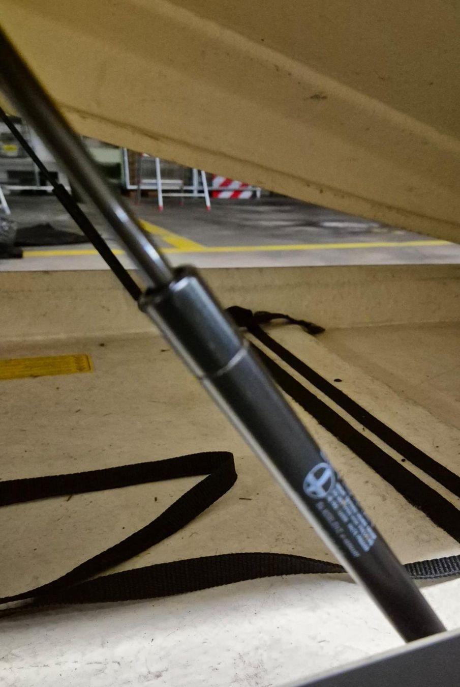 Box da tetto: Dachbox "I Car Pack" - sehr robuste Glasfaser Box – Usato da Baar venduto da Bigs1 8