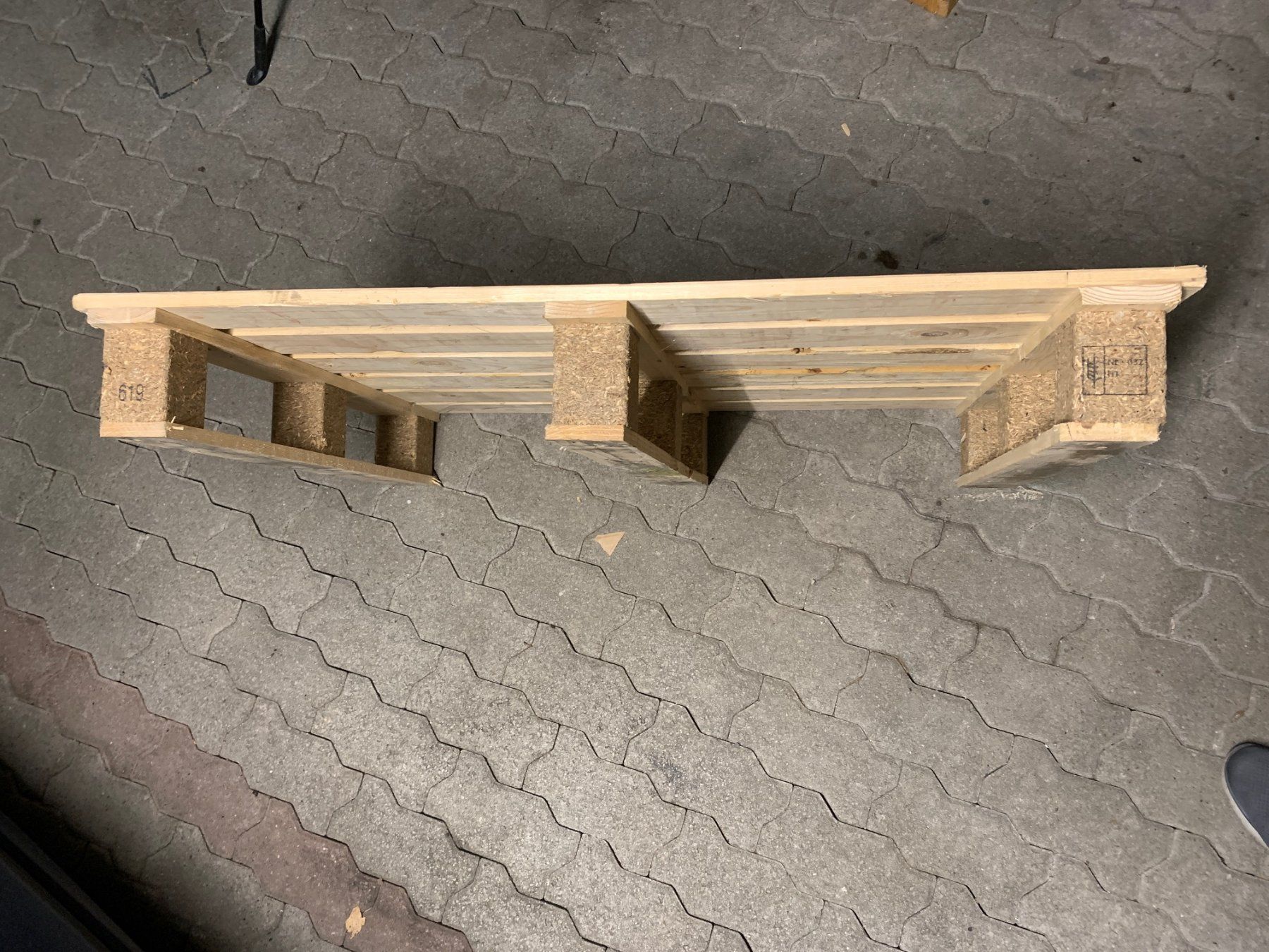 Paletten: Holzpalette 100x70x14,4 – Gebraucht aus Aathal-Seegräben von SuzukiVX 1