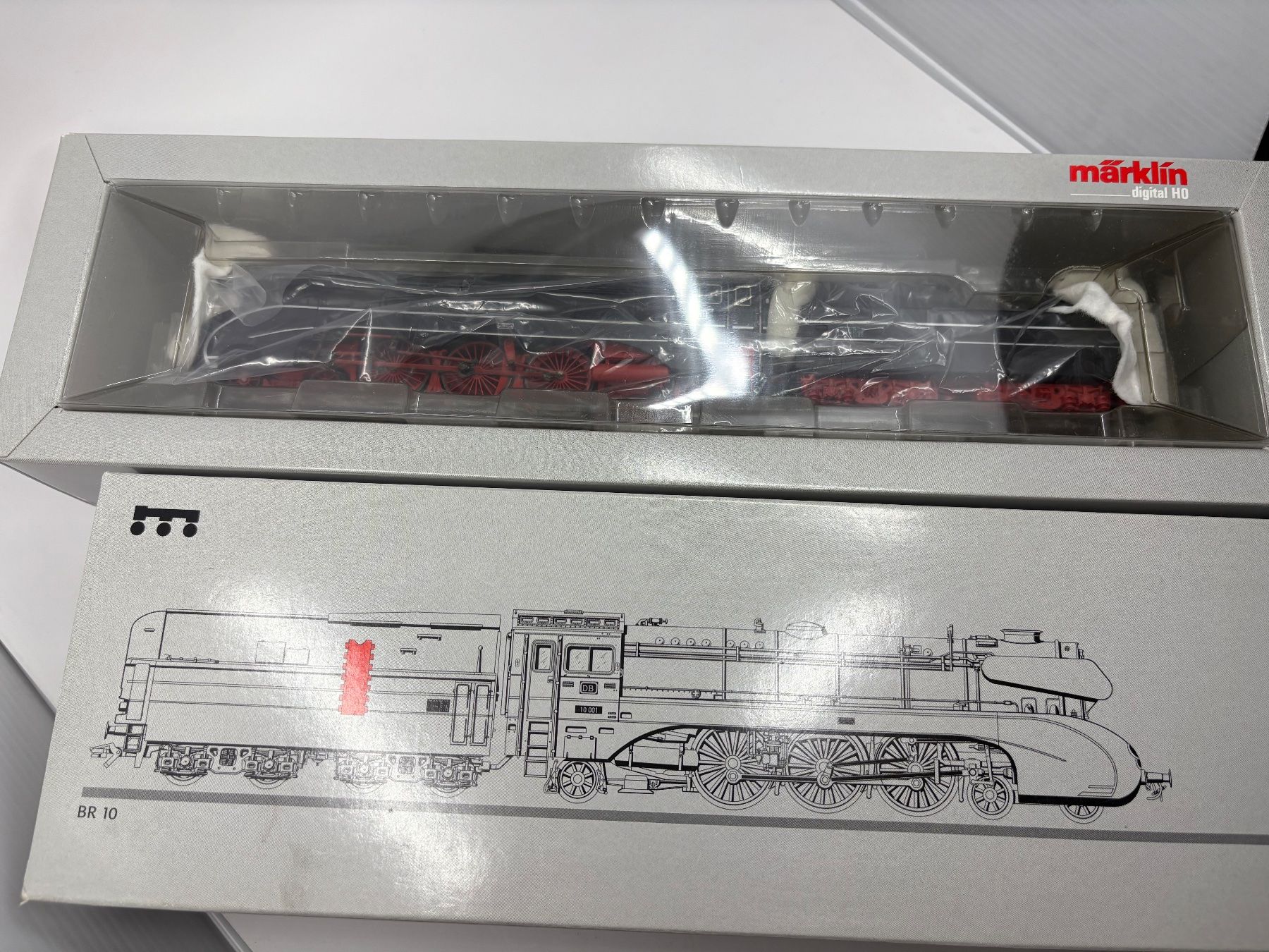 Märklin Modellini di ferrovie: Märklin DB BR 10 001 2/C/1 Digital H0 – Nuovo e nell'imballaggio originale da Forch venduto da Hanimann-Robinson 3