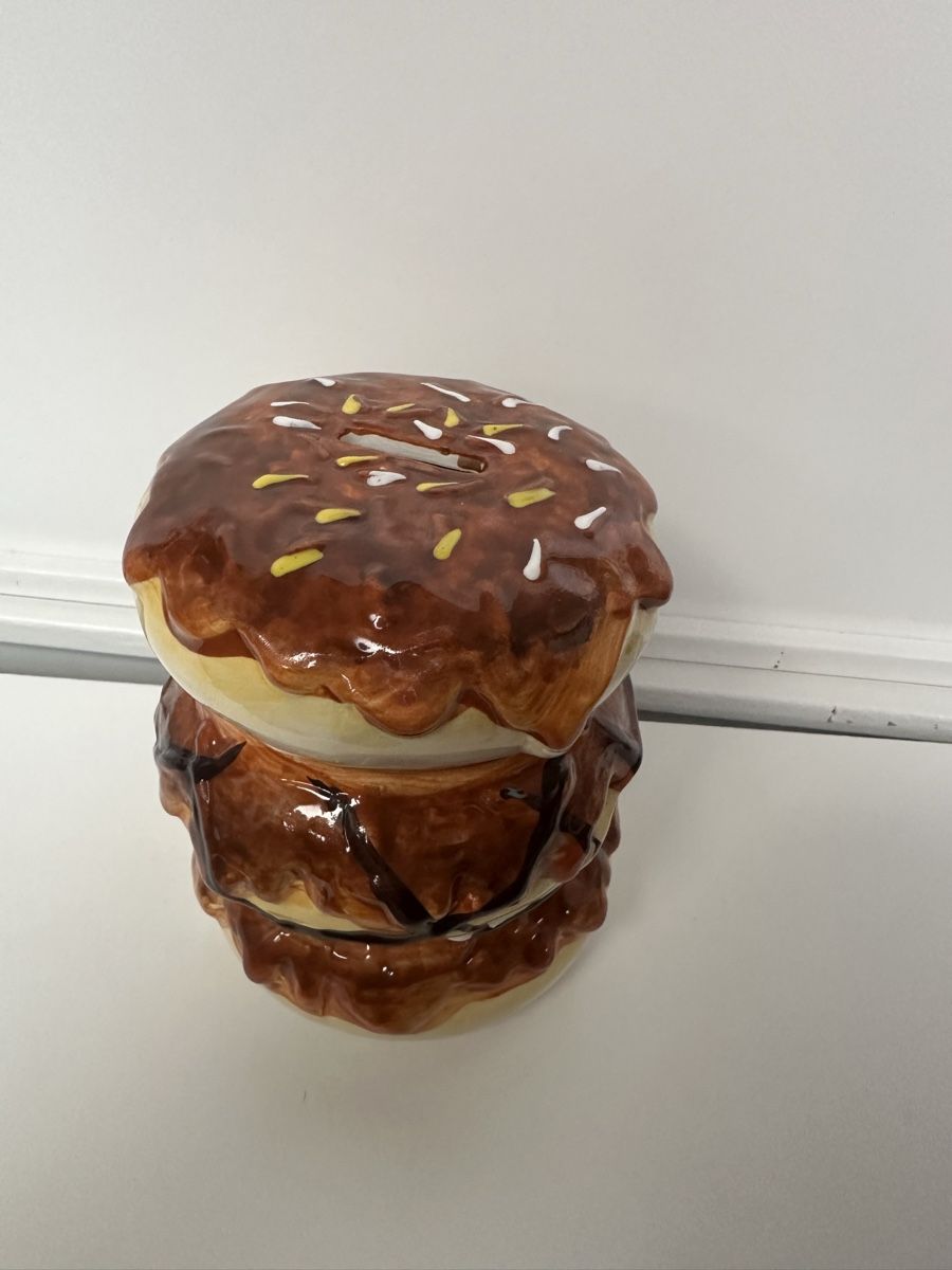 Spardosen: Kässeli Spardose Hamburger Neu – Neu und originalverpackt aus Sevelen von Stopglobal.