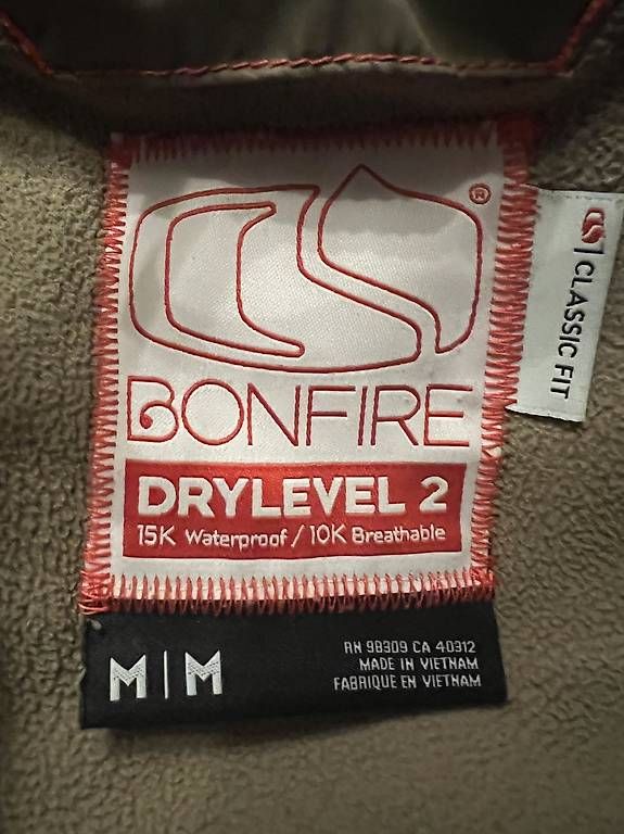 Vestes: Bonfire Skijacke Grösse M – D'occasion à Laax GR par MountainAnd 3