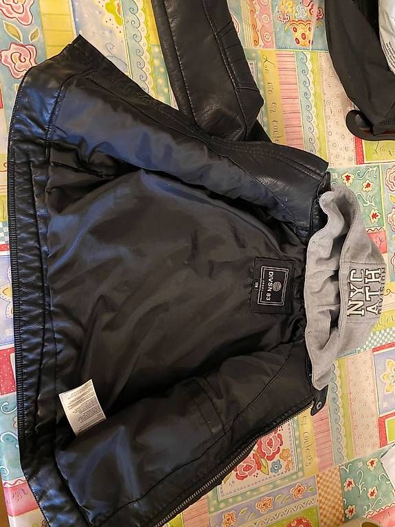 Giacche & Cappotti: Kunstlederjacke Gr. 128 – Usato da Ottikon b.Kemptth. venduto da Remeny7 1