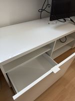 Weisses Fernsehmöbel