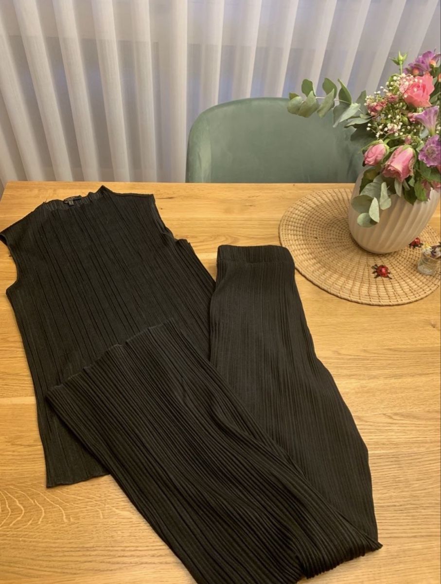 Massimo Dutti Anzüge & Kostüme: Massimo Dutti Set XS – Gebraucht aus Pontresina von Dolly14