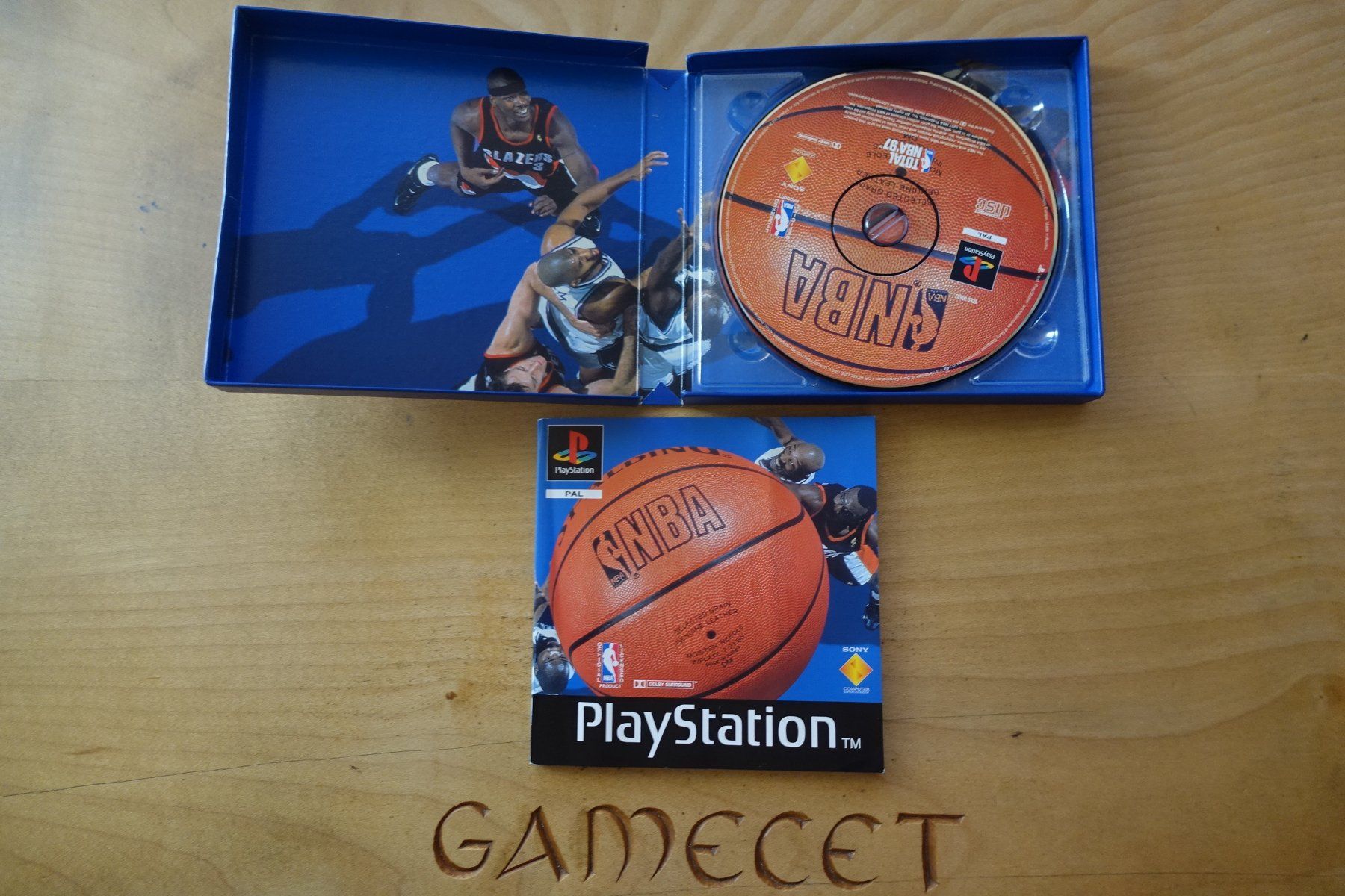 Sony Giochi: Total NBA '97 (Cardboard Case) – Usato da Steinach venduto da Gamecet 4