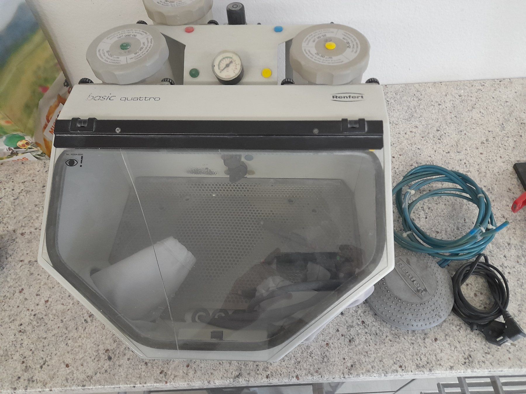 Alle Maschinen: Sableuse Renfert Basic quattro avec 3 bacs pour le sable – Gebraucht aus St-Aubin-Sauges von bestplouc