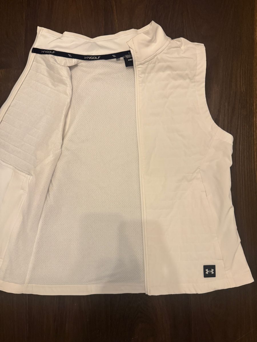 Under Armour Gilets: Weste Under Armour – D'occasion à Ilanz par kristinalandis 2