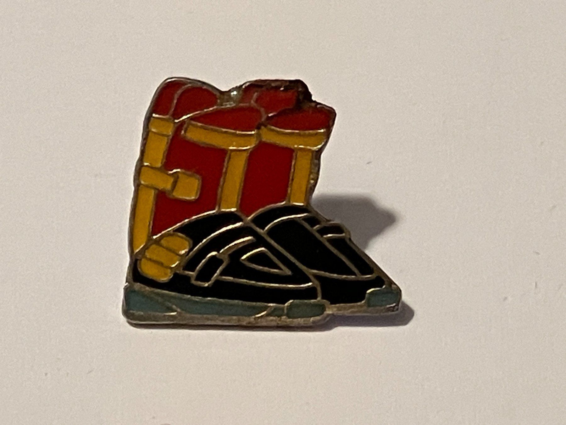 Placchette & Badge: 1 Pin Skischuhe – Usato da Basel venduto da djwwpp