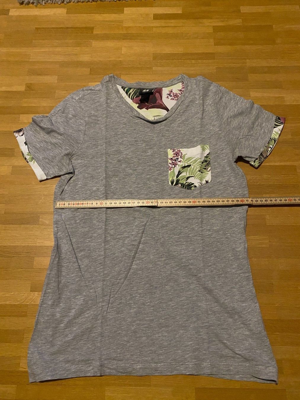 H&M Hemden, T-Shirts & Polos: H&M T-Shirt Grau Gr. S – Gebraucht aus Kriens von Blaecky98 5