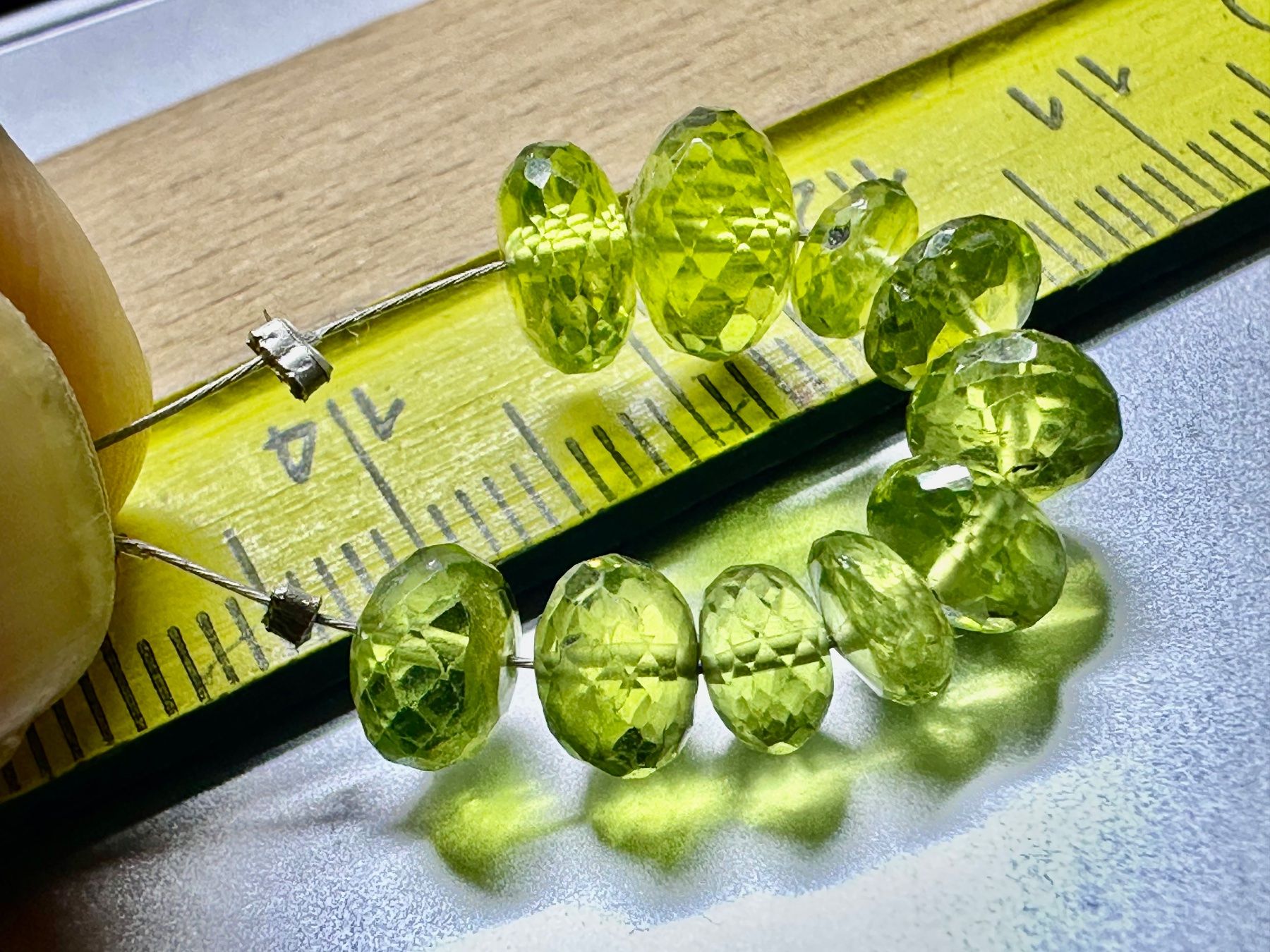Pietre preziose: Restposten Peridot – facettierte Edelstein-Perlen – Nuovo (secondo la descrizione) da Langenthal venduto da Seelenfreunde 5