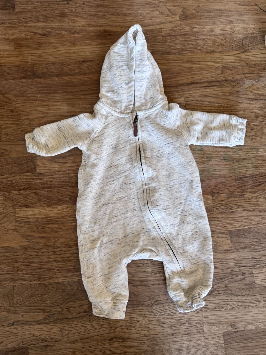 Lotti & Set di vestiti: Baby Kleider Gr 50 6- teilig – Usato da Unterkulm venduto da Muus713 2