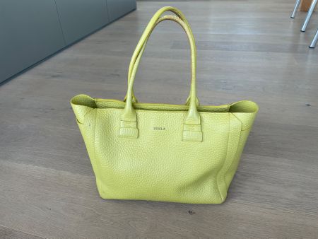 Furla Ledertasche gelb