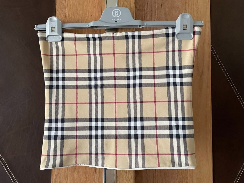 Burberry Top: Haut bustier Burberry – Nuovo (secondo la descrizione) da Morges venduto da aya_65lb 1