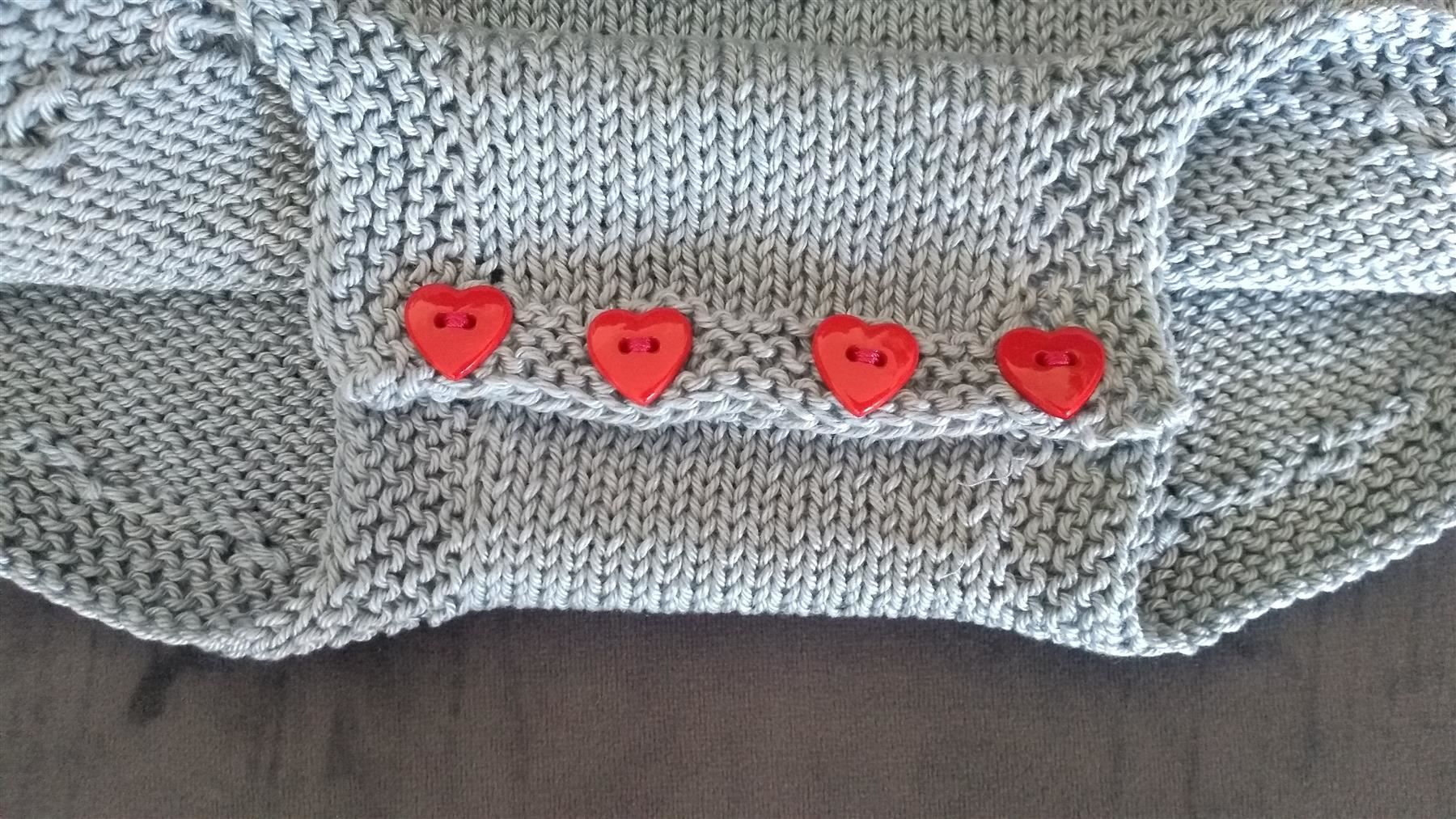 Strampler: Babybody_3, handgestrickt, neu – Neu und originalverpackt aus Romanshorn von Octa27 2