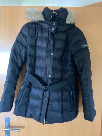 Damen Daunenjacke schwarz gesteppt gebrauchter Zustand