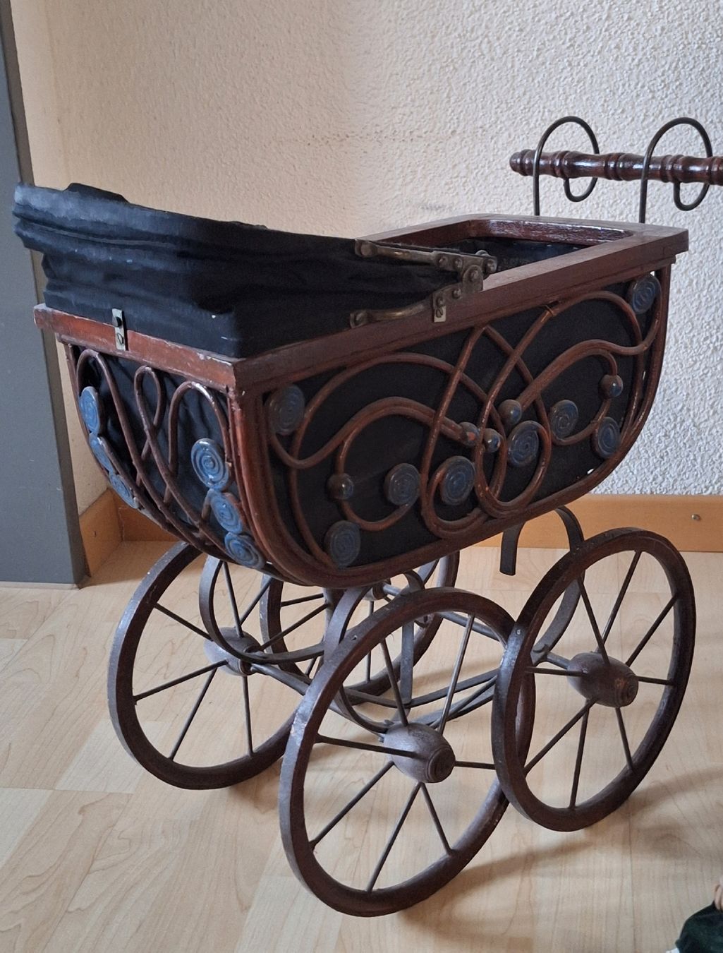 Puppenwagen: Puppenwagen  – Gebraucht aus Küssnacht am Rigi von Sulrich1 2
