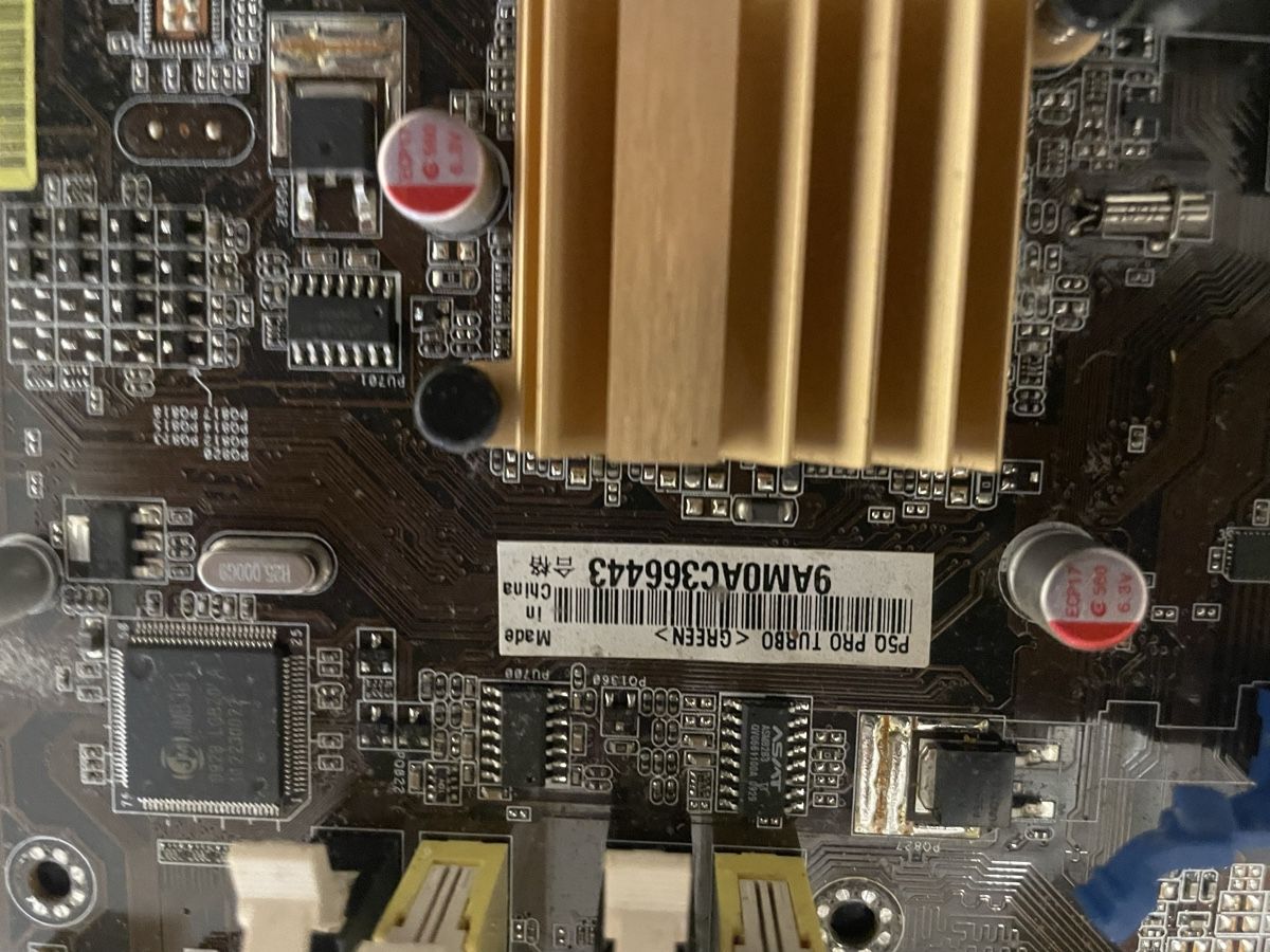 Asus Schede madri: Carte mère ASUS P5Q Pro Turbo complète – Usato da Denges venduto da Ricautomotive 9