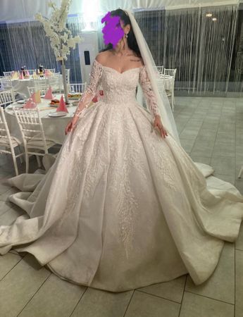 Wunderschönes Brautkleid mit Ärmeln, Grösse 36/38