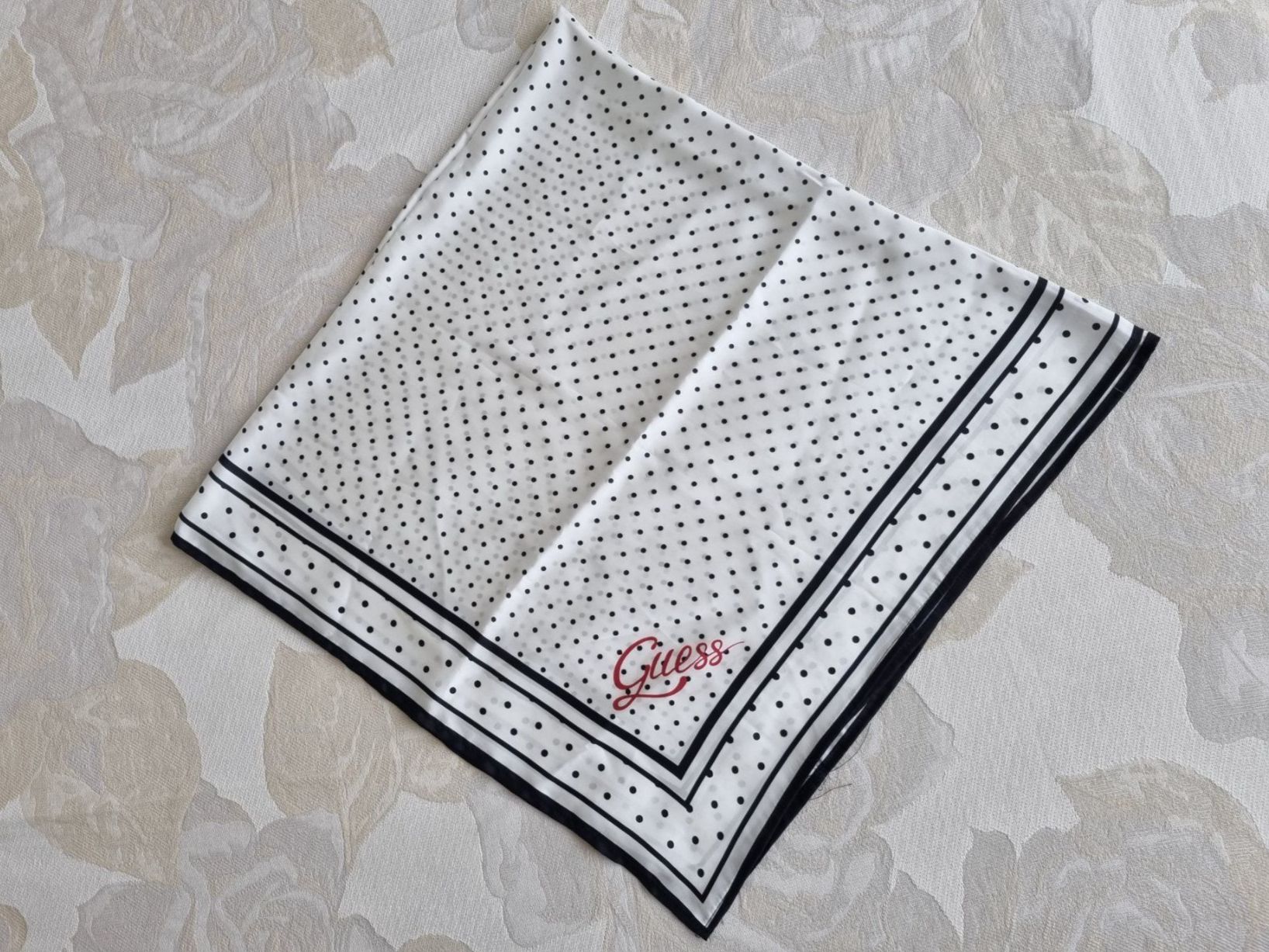 Guess Foulard & Sciarpe: Foulard Guess Halstuch Schal – Nuovo (secondo la descrizione) da Watt venduto da fra_tad