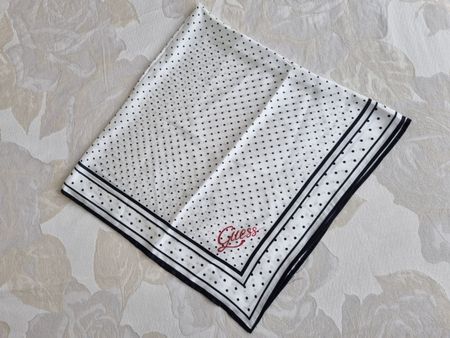Foulard Guess Halstuch Schal