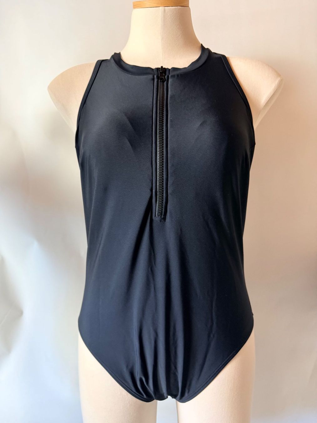 Bench Badekleider & Bikinis: BENCH, Badekleid, Grösse 44, Farbe Schwarz – Neu und originalverpackt aus Rudolfstetten von gst_g7xl