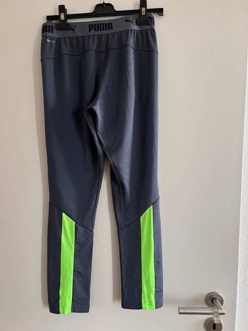 Puma Pantaloni: Puma Drycell Laufhose – Usato da Widnau venduto da sasabine 1