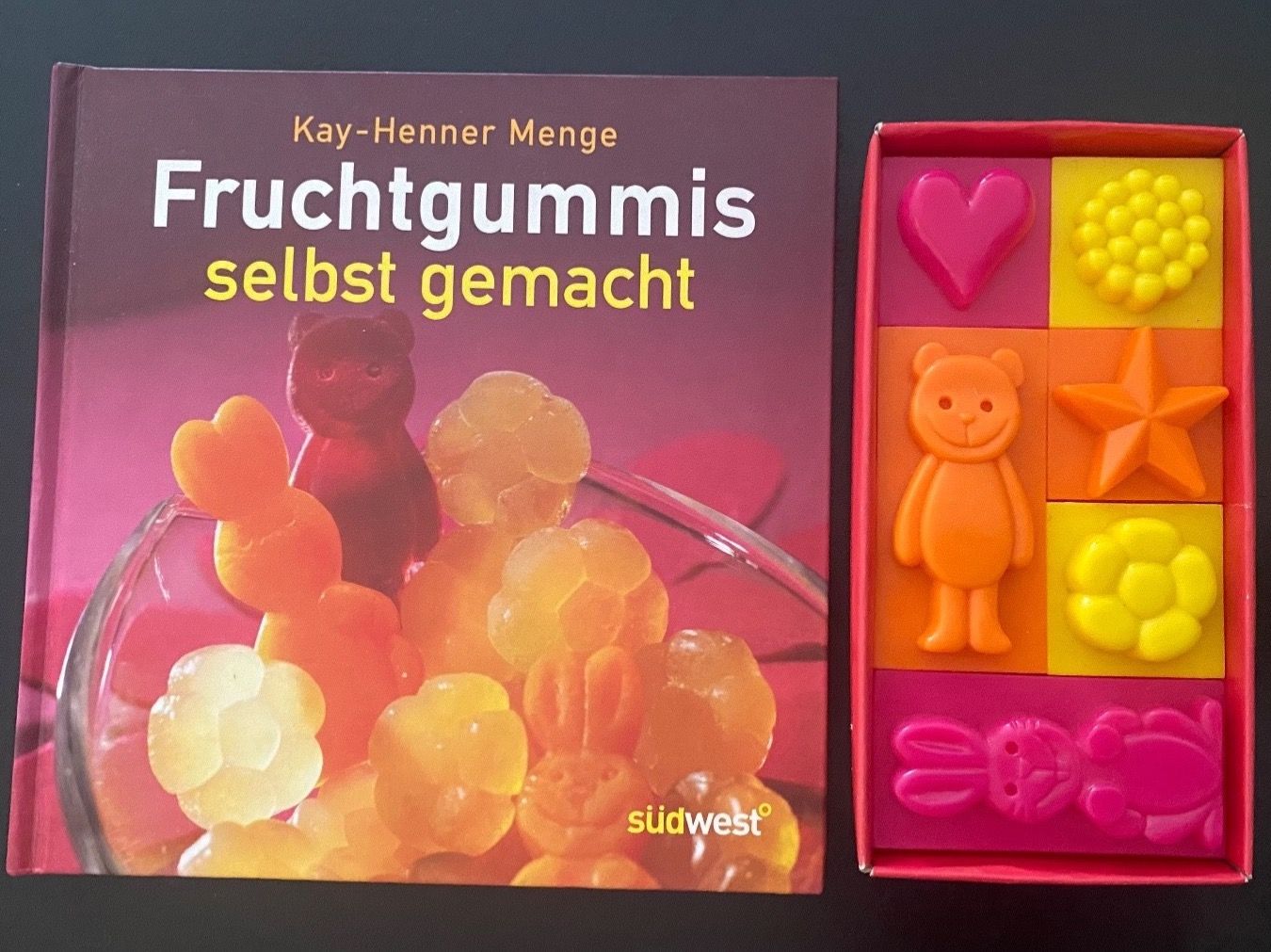 Libri: Fruchtgummis selber machen - Rezeptbuch mit Formen – Nuovo (secondo la descrizione) da Zürich venduto da Gabiii