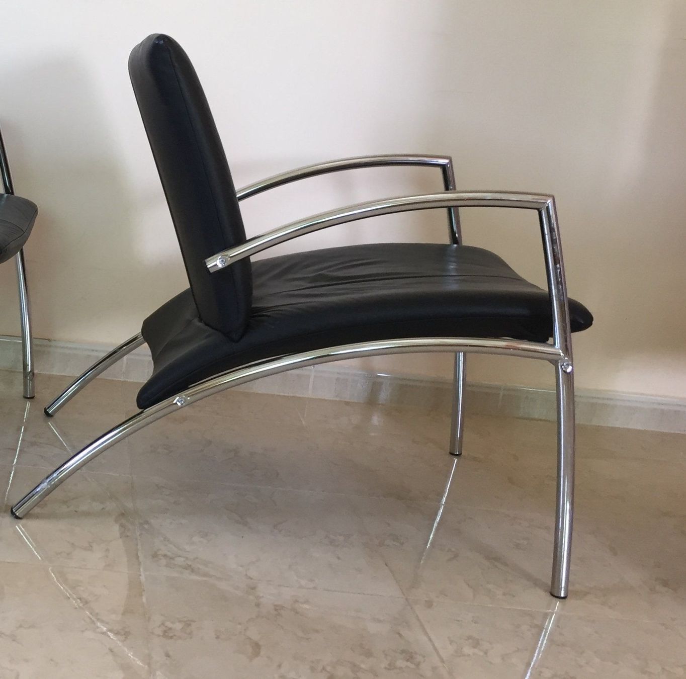Poltrone: Fauteuils en Cuir noir et Chrome – Usato da Villars-sur-Glâne venduto da rifzari 5