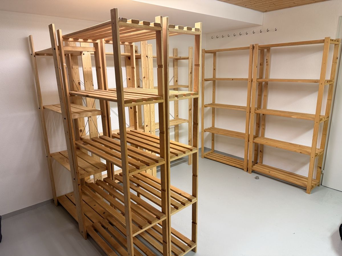 Scaffali: 7 Holz Kellerregale – Usato da Oberstammheim venduto da riis_sz 1