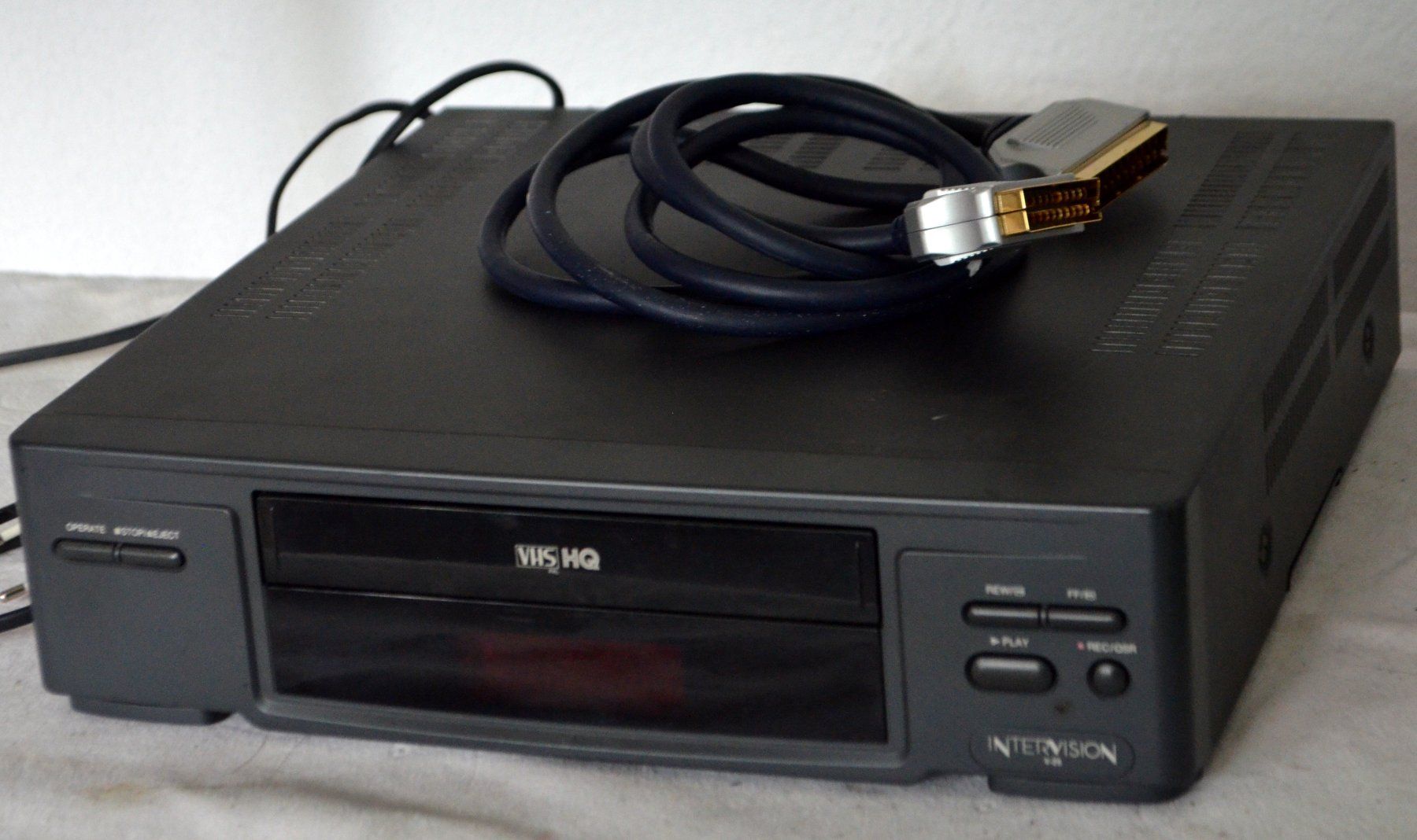 Registratori: Videorecorder VHS Intervision V-25 – Usato da Collonges venduto da arashee 1