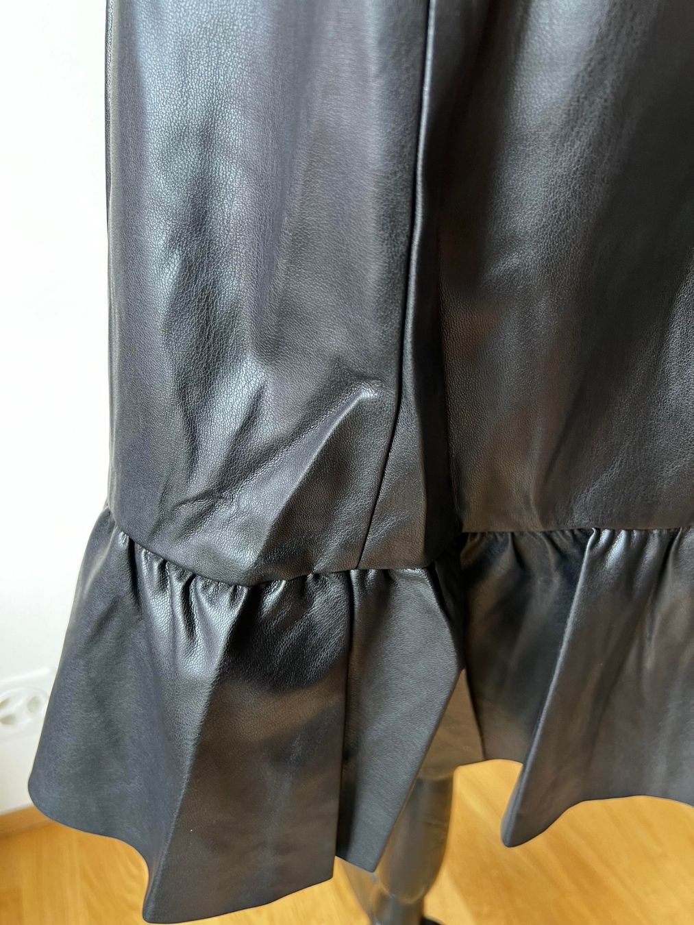 Jupes: Neuer ROCK M aus Kunstleder – Neuf avec emballage d'origine à Riehen par edu_92w7 6