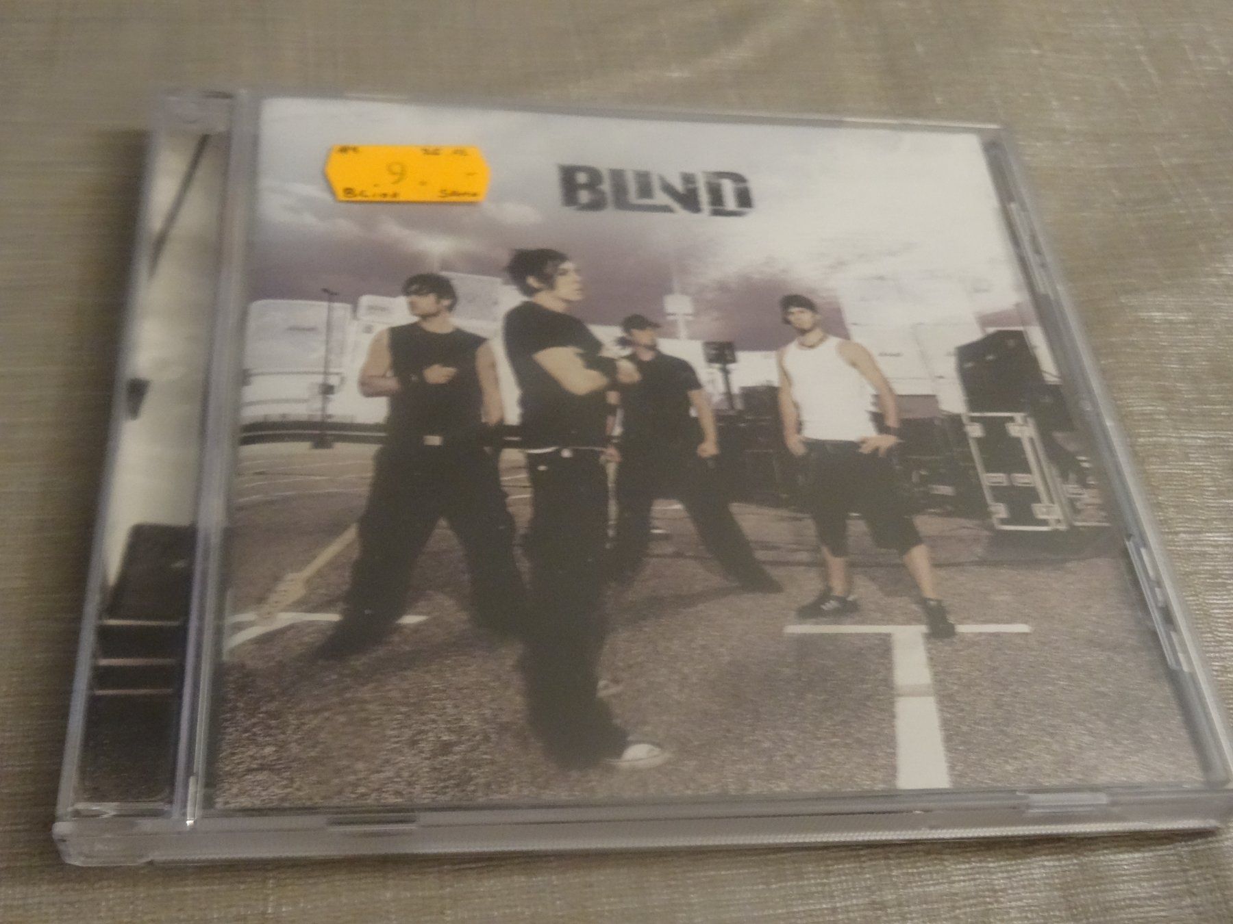 CD: BLIND - CD - Alternative Rock – Usato da Olten venduto da Disc-Ausverkauf